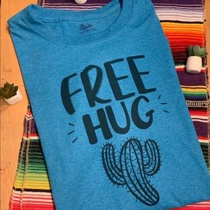 Free Hug Graphic T